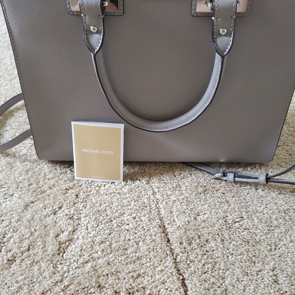 Purse - Picture 3 of 5